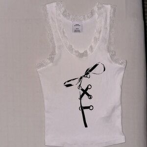 Women’s XS Urban Outfitters lace Bow tank top.